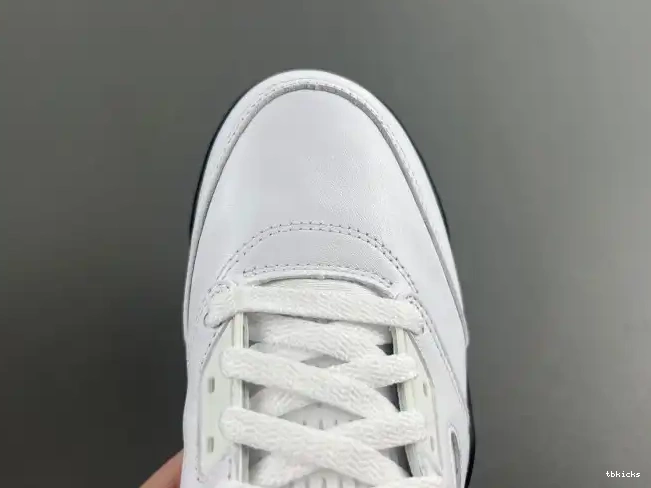 Cheap TBK 5 DD0587-110 AIR JORDAN 'WHITE RETRO BLACK' 0622